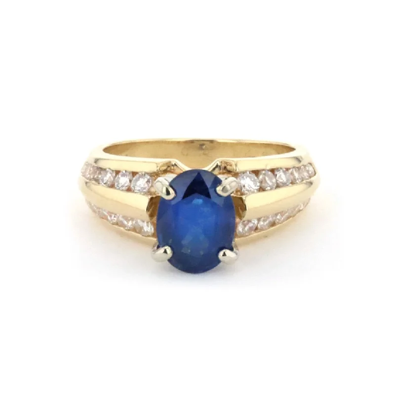 baroque-style engagement ring for women-Blue Sapphire & Diamond Ring