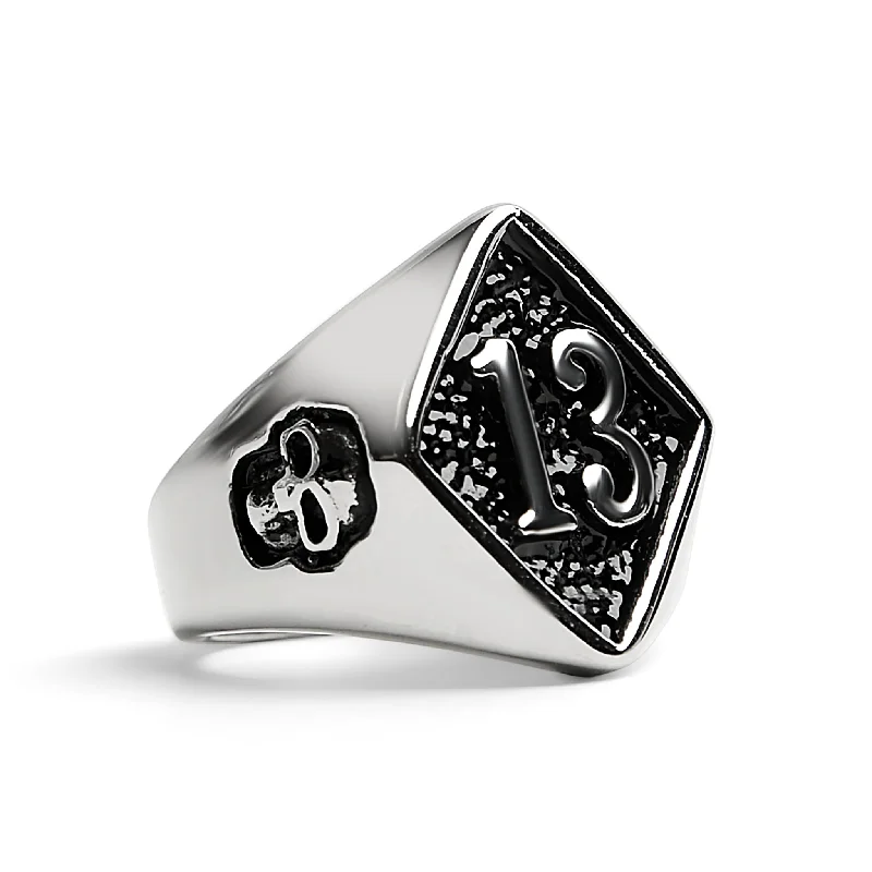 infinity band ladies ring-Stainless Steel "13" and Skulls Signet Ring / SCR3043