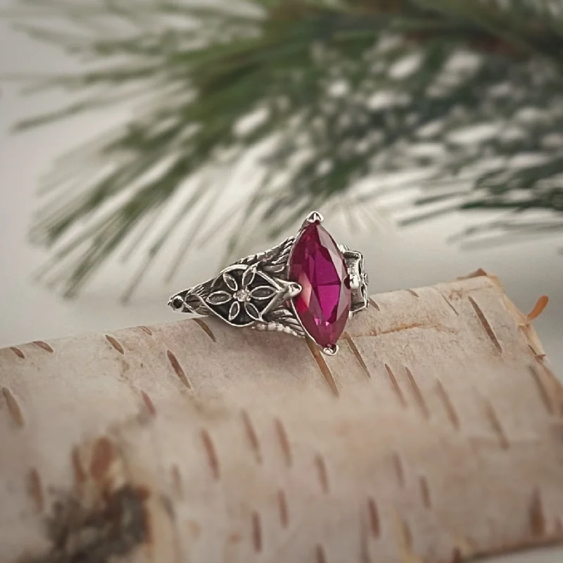 pear-shaped ladies ring-Arwen -Sterling Silver