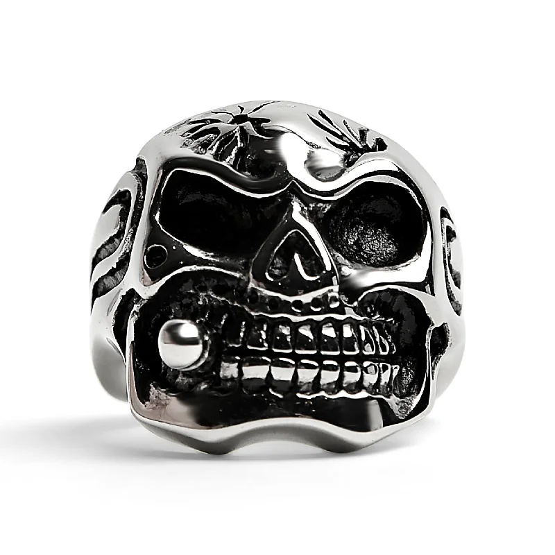 silver ladies ring-Stainless Steel Polished Skull With Cigar Ring / SCR2003