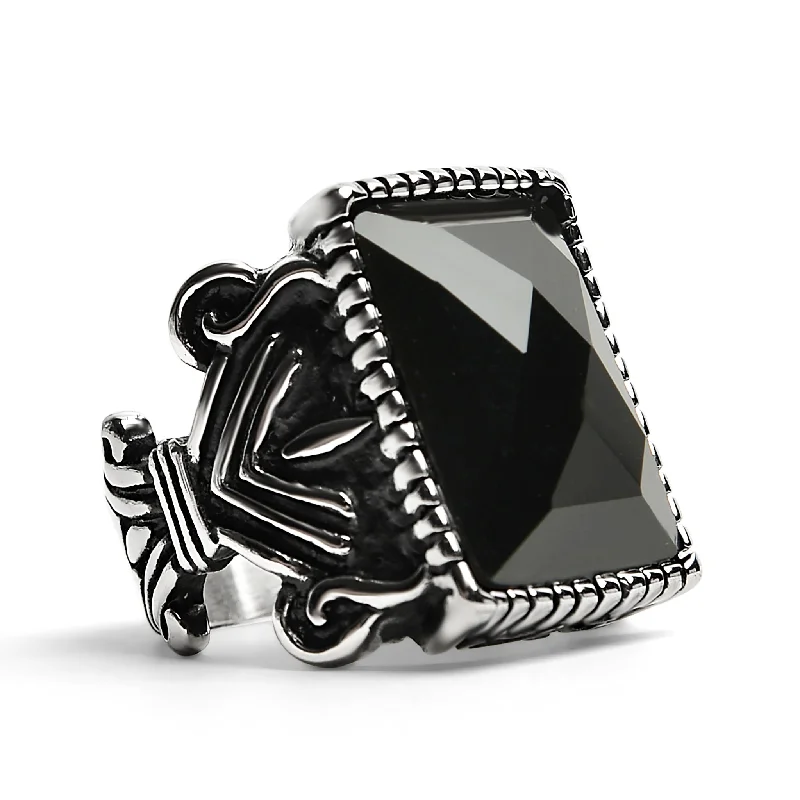 intricate band ladies ring-Detailed Center Black Stone Stainless Steel Ring / SCR4019