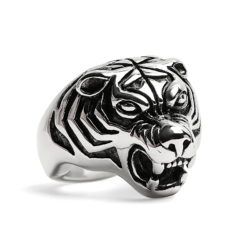 pear-shaped ladies ring-Stainless Steel Snarling Tiger Ring / SCR4037