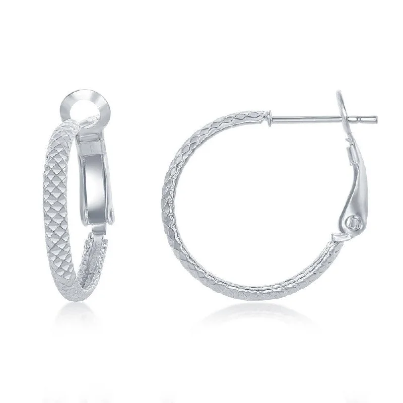 birthstone ladies earrings-Sterling Silver Rounded Checkered 20mm Hoop Earrings