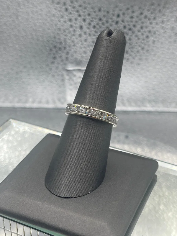 heirloom style ladies ring-Ladies of Mens 14 Karat Solid White Gold Diamond Band