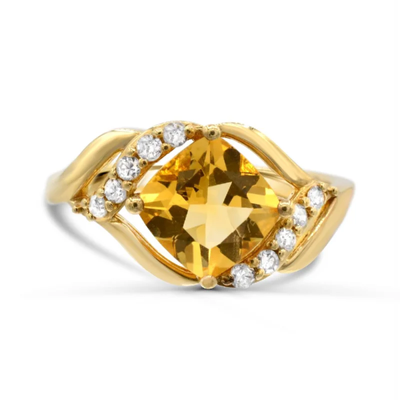 kite-shaped ladies ring-YELLOW GOLD FASHION RING WITH FANCY CUT CITRINE AND ROUND DIAMONDS, .15 CT TW